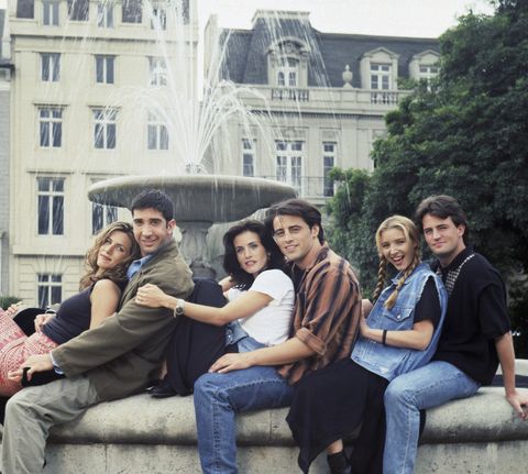 courteney cox reveals the unpleasant truth about the friends fountain