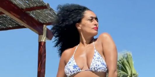 tracee ellis ross 48 just showed off her toned abs while dancing in a bikini on instagram
